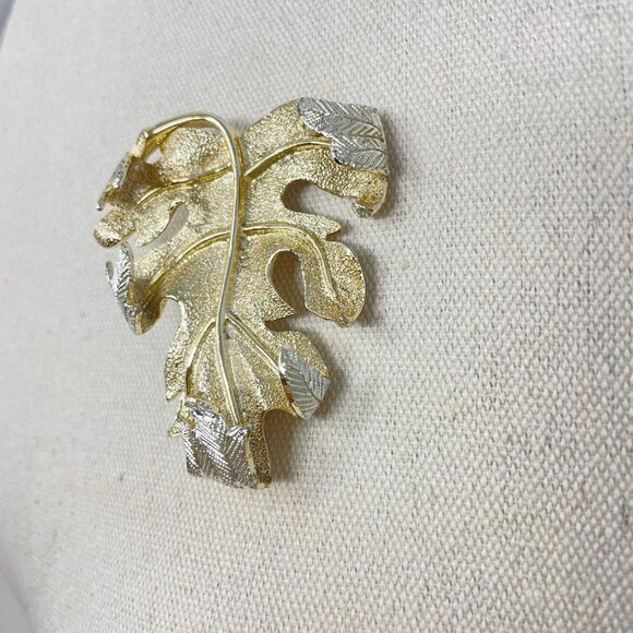 Sarah Coventry Vintage Gold-Tone Leaf Brooch‎ Pin Classic Simple Minimal - Picture 3 of 10